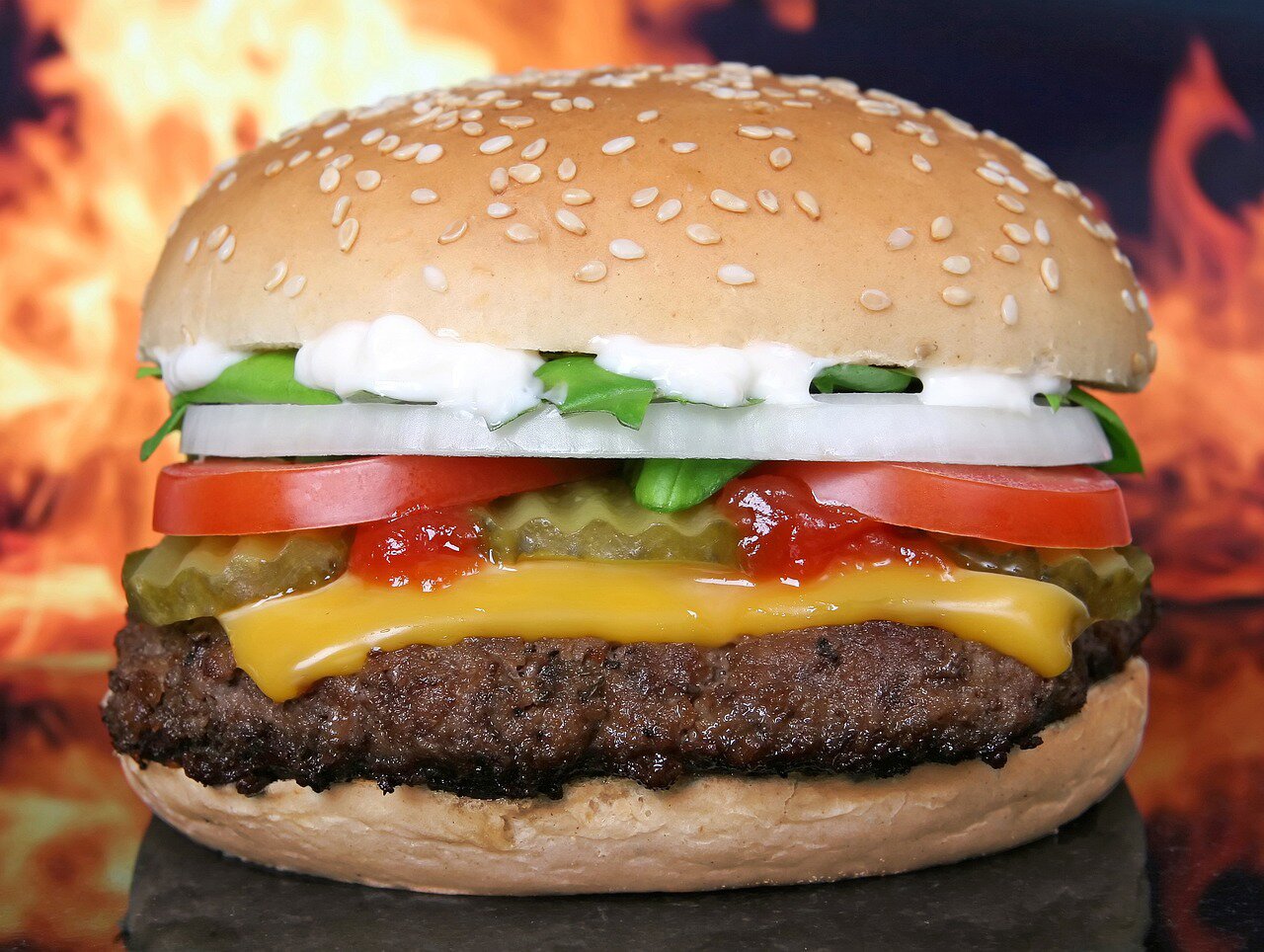 SYM-hamburger-Pixabay.jpg