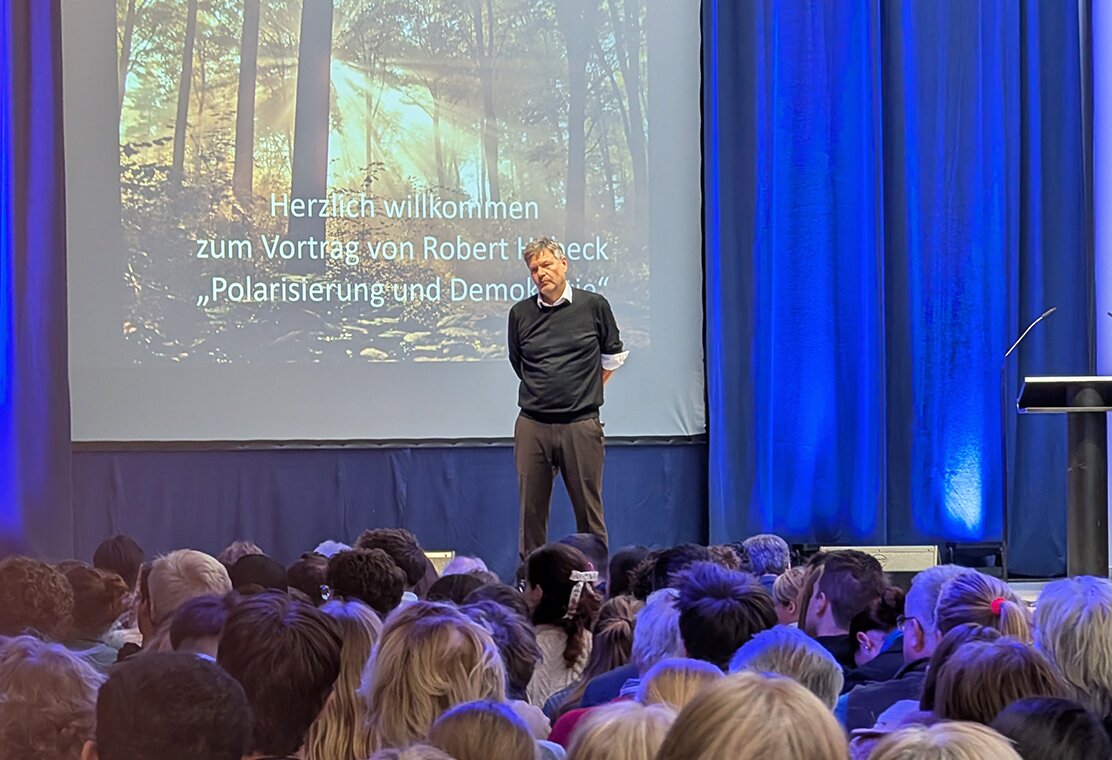 WIT-Robert-Habeck-in-Uni-Witten-Herdecke-Dez2025-2.jpg