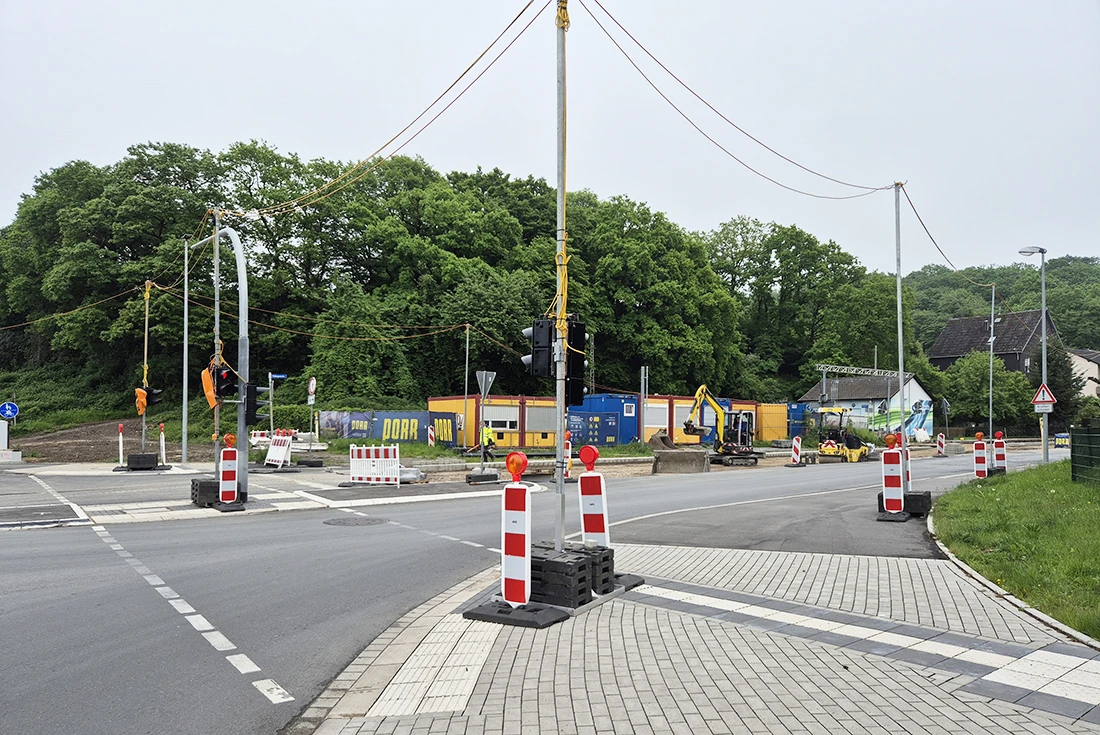 Straße mit Bauarbeiten