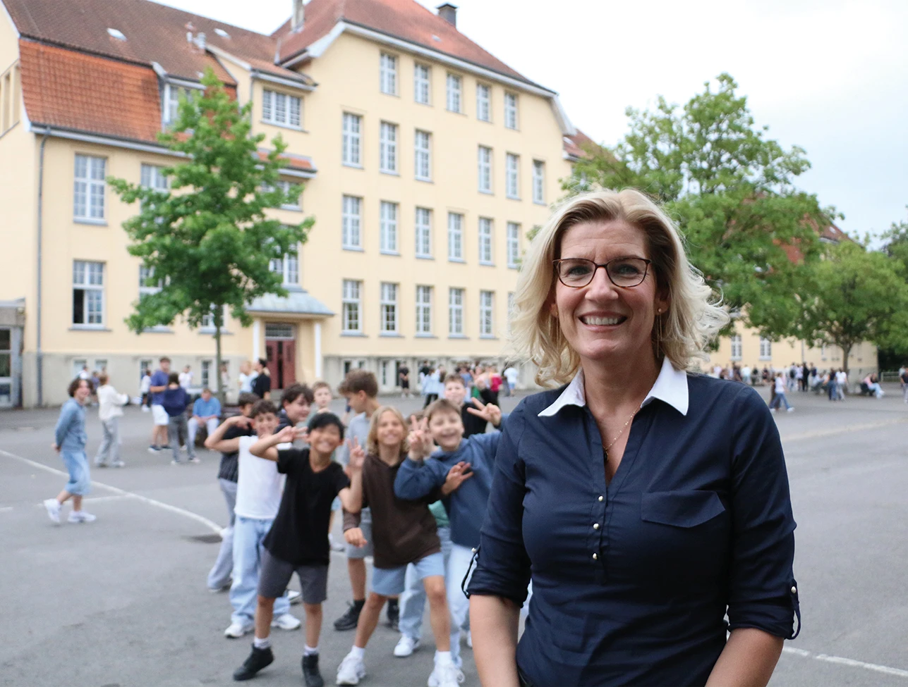 Tabea Goering auf Schulhof