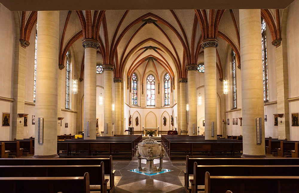 St Peter und Paul, Kircheninneres