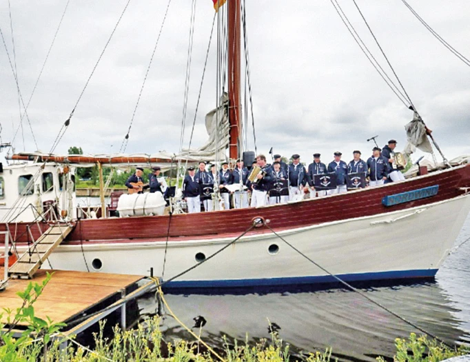 Shanty-Chor auf Schiff