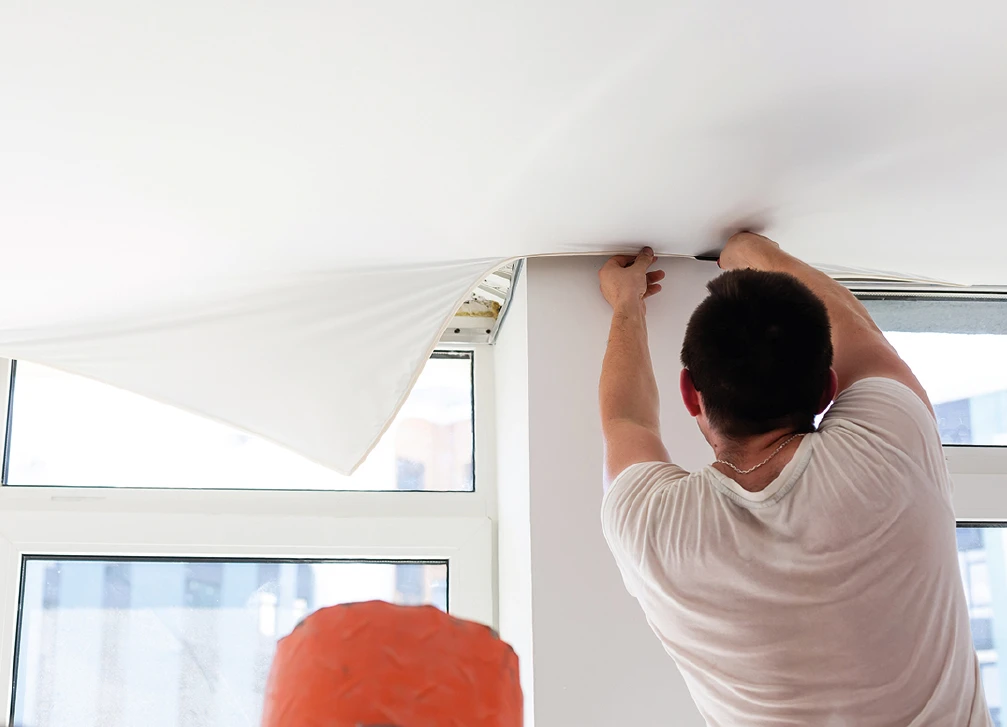 Spanndecken aufziehen