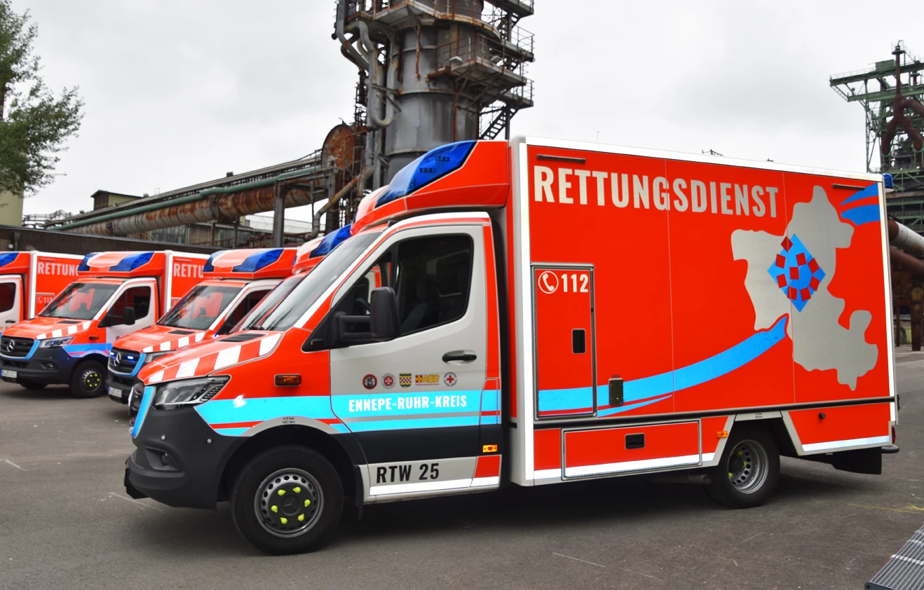 Rettungswagen an der Henrichshütte Hattinge