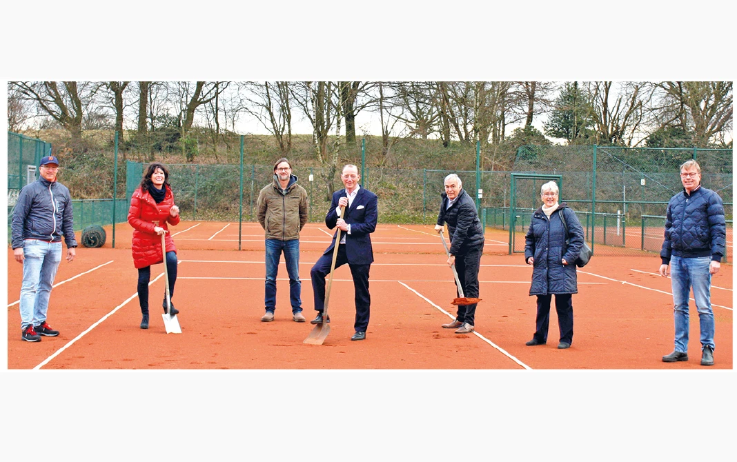 Auf dem Tennisplatz