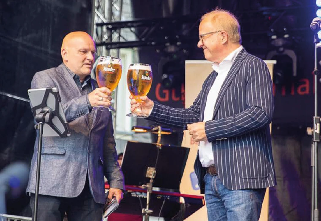 Bürgermeister Dirk Glaser und Geschäftsführer Georg Hartmann