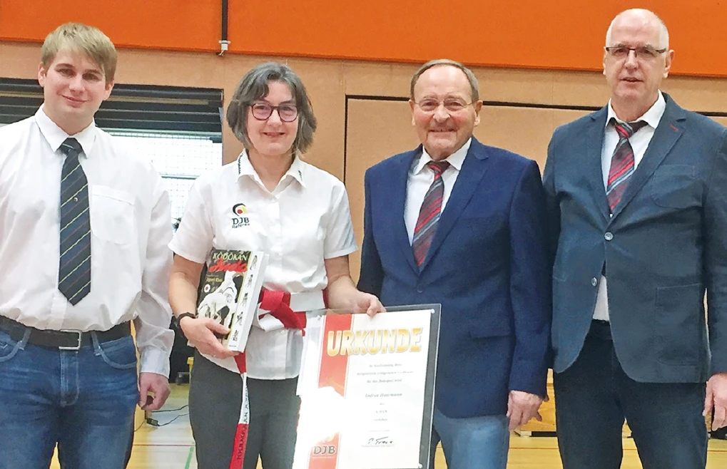 Haarmann erhält 6ter Dan verliehen, 2020