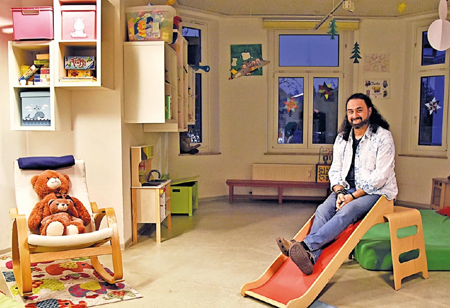 Frank Bomers in den Räumen der „Rasselbande“