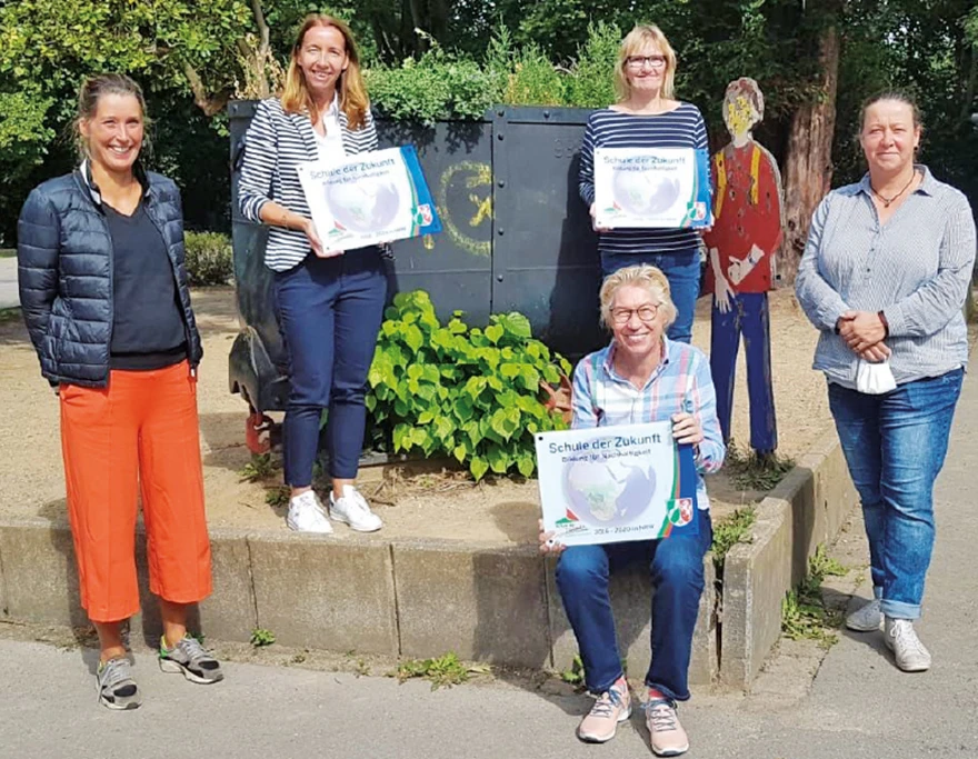 Die Schulleiterinnen der einzelnen Schulen von links: Lisa Dannert (Hellwegschule - Konrektorin), Dörthe Diefenbruch (Pferdebachschule), 