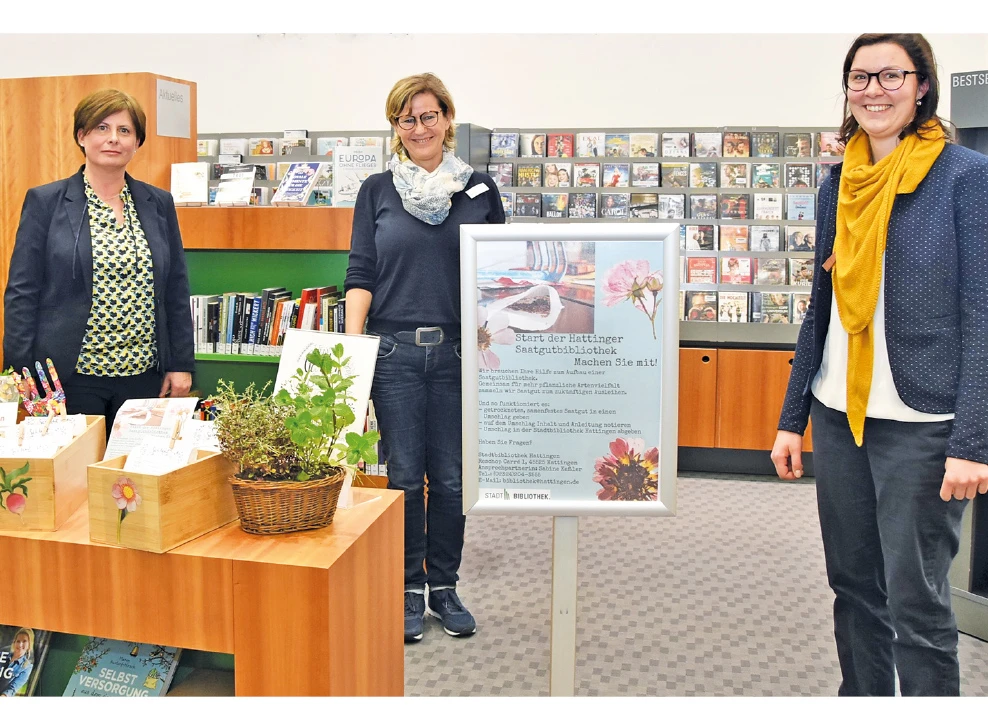 Anke Link, Leiterin der Stadtbibliothek Hattingen, Projektleiterin und Mitarbeiterin der Stadtbibliothek, Sabine Keßler und Svenja Zimmermann, Klimaschutzmanagerin Stadt Hattingen