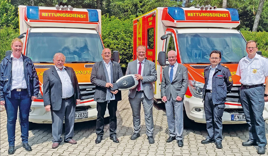 Altfahrzeug-Übergabe an das DRK