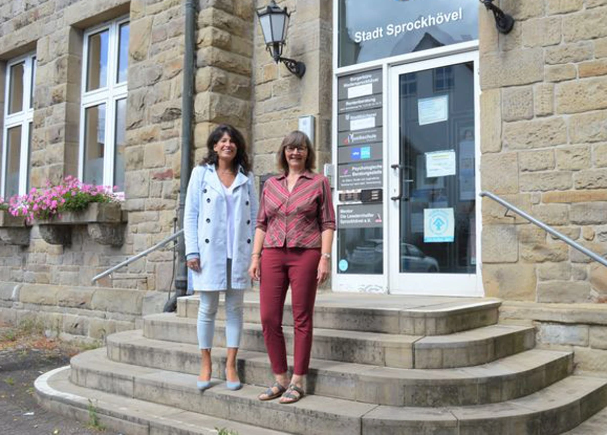 Bürgermeisterin Sabine Noll und Evelyn Müller