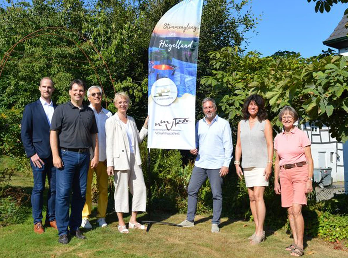 Timo Batz, Jens Hamann, Bernd Hölkeskamp, Christiane Beumer, Oliver Tollnick, Bürgermeisterin Sabine Noll und Katharina Dölger