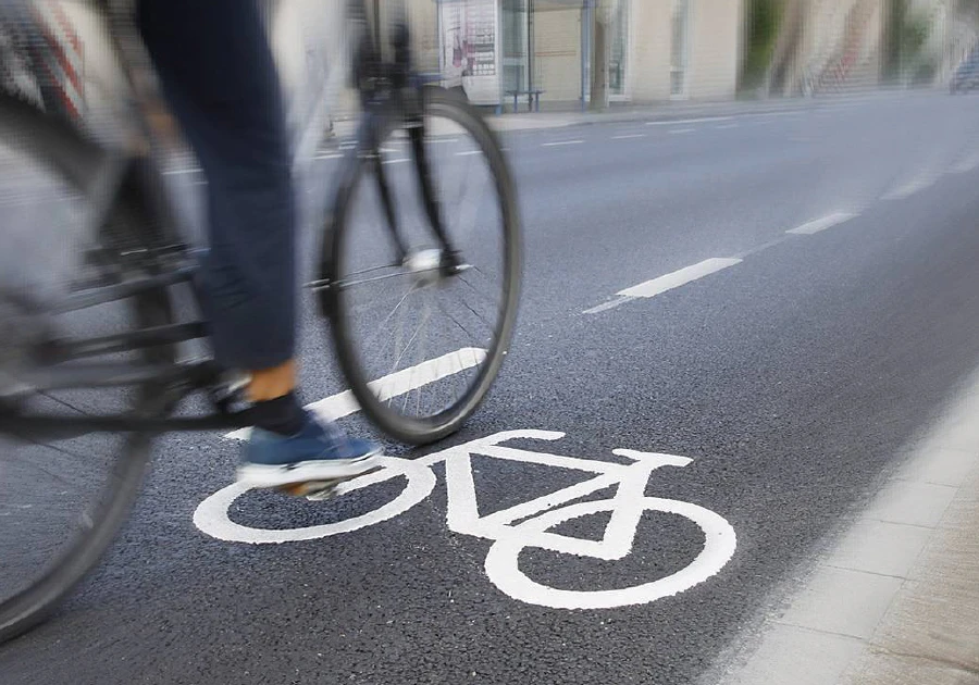 Fahrrad auf Fahrradweg