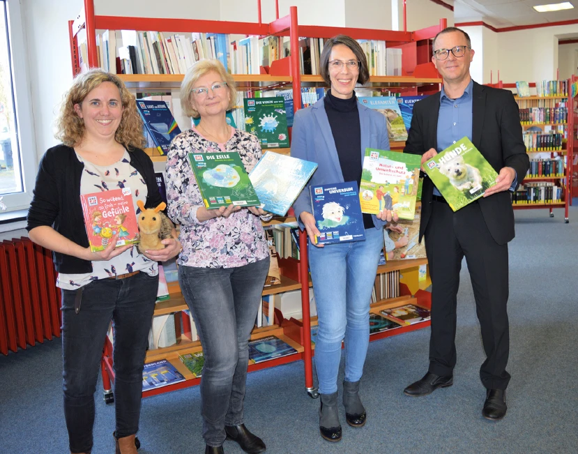 Bücherübergabe