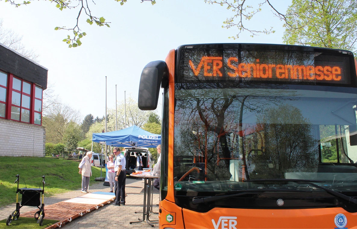 Draußen bei der Seniorenmesse
