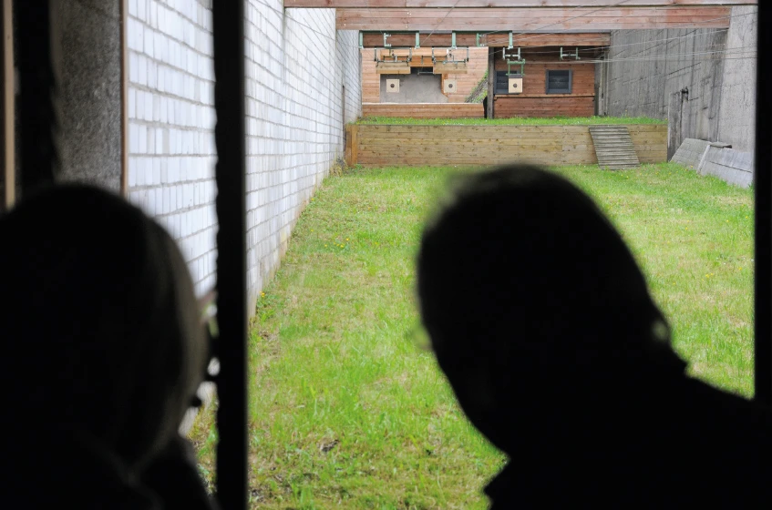 Schützen im Schießstand