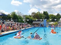 DUD-SYM-Badewannenrennen-Freibad-Mai2025.jpg