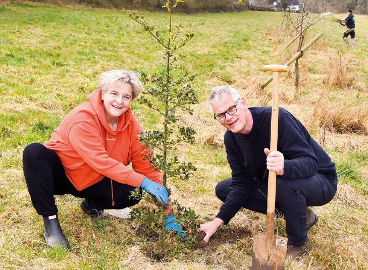Bürgermeisterkandidatin Melanie Witte-Lonsing  und Niels Hartbecke