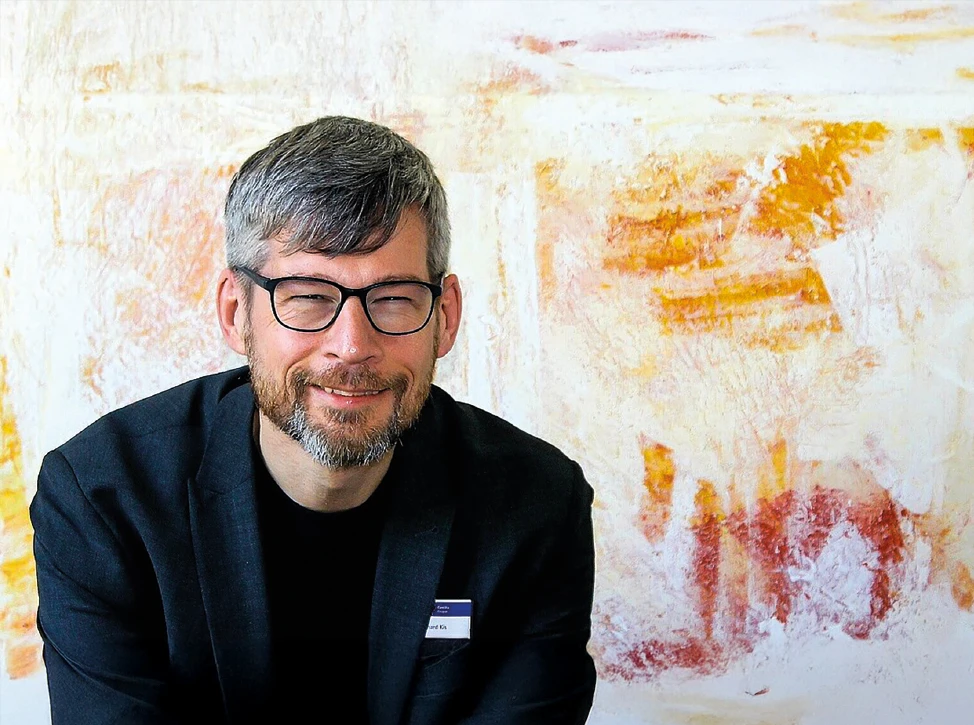 Dr. Bernhard Kis
