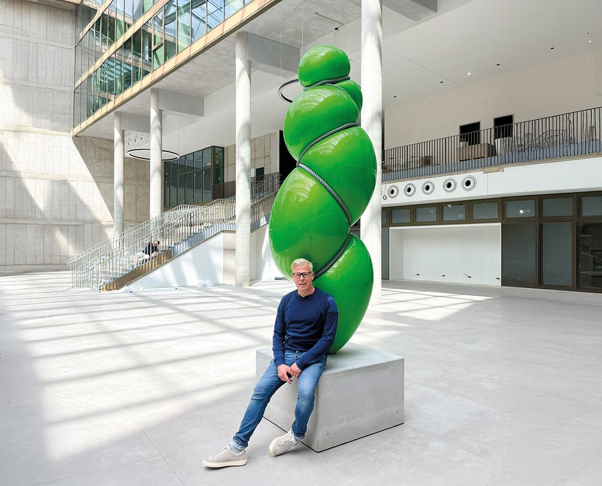 HAT-Stephan-Marienfeld-Blow-up-im-EUREF-Campus-DUS-Sept2025.jpg