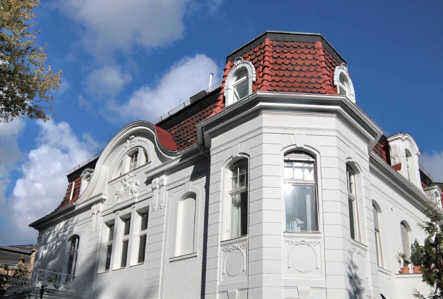 RUH-SYM-Haus-Front-2025.jpg